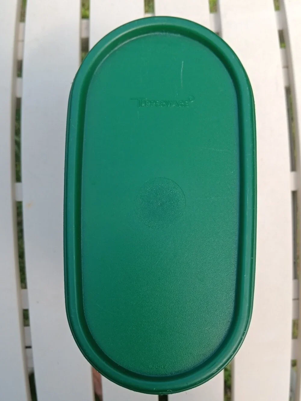 Tupperware 2.3L Frosted Dry Goods Container with Oval Hunter Green Snap-On Lid 4